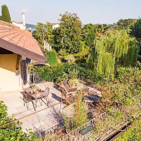 Villa Near The Lakeside Lesa