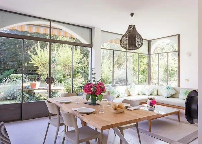 Near The Lakeside * Lesa