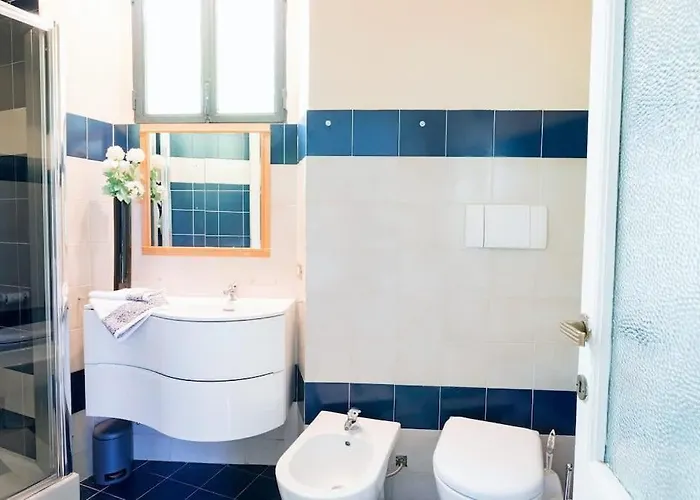 Near The Lakeside Villa *