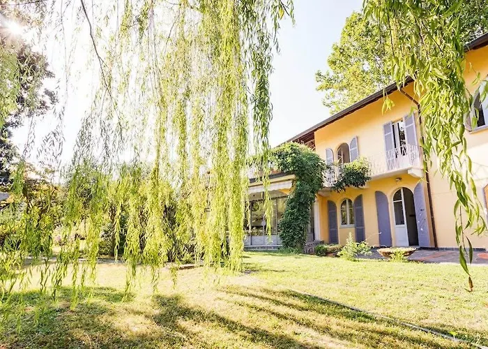 Near The Lakeside Lesa