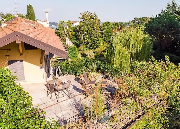 Near The Lakeside Lesa